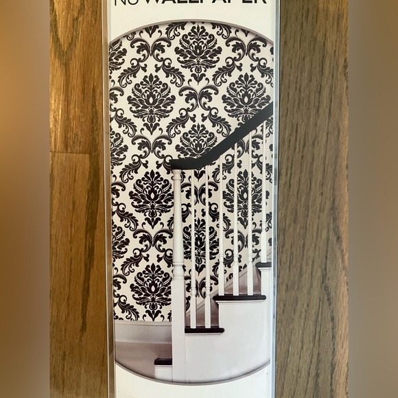 NEW!! NuWallpaper Wall Pops! Black & White Vinyl Peel & Stick Washable Wallpaper - Picture 3 of 14